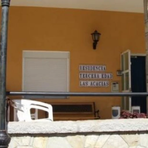 residencia-de-3º-edad-las-acacias-fachada