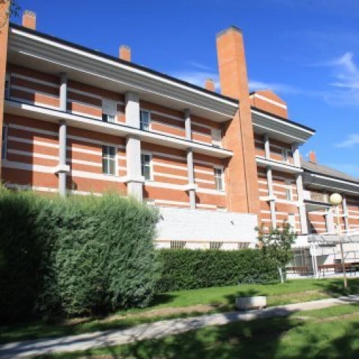 residencia-de-mayores-hidalgos-casaquinta-fachada