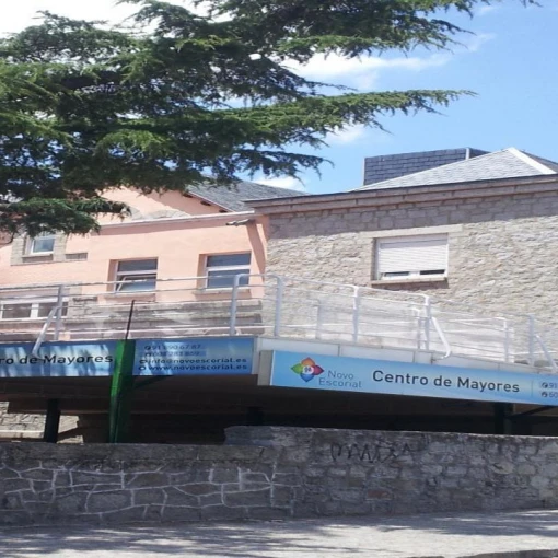 novoescorial-centro-residencial-exterior