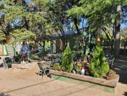 residencia-el-amanecer-caseta-exterior