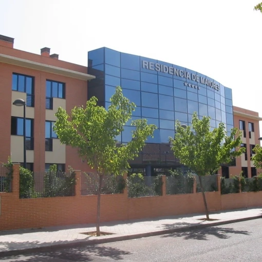 residencia-de-mayores-los-angeles-fachada