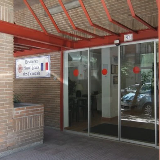 residencia-san-luis-de-los-franceses-fachada