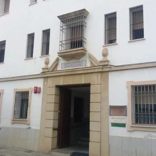 centro-residencial-jesus-nazareno-fachada