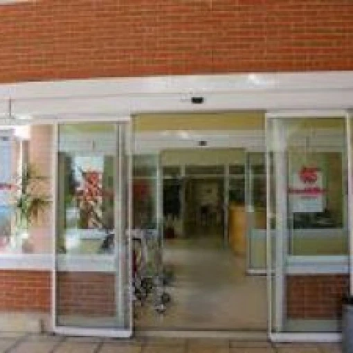 residencia-fundacion-santa-lucia-moratalaz-fachada