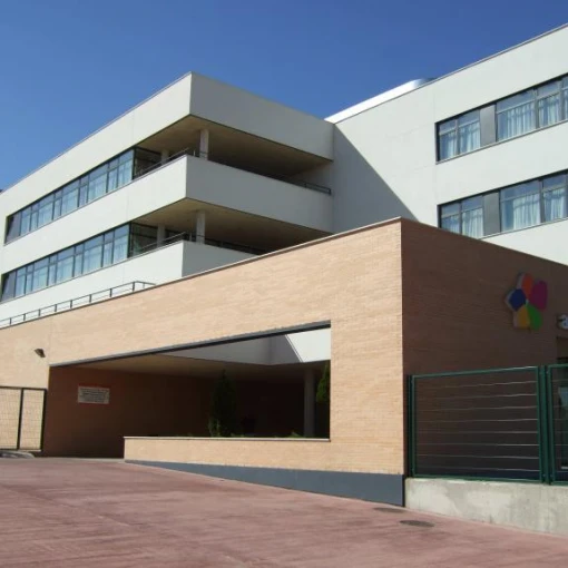 amavir-valdebernardo-fachada