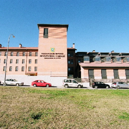 residencia-montserrat-caballe-fachada