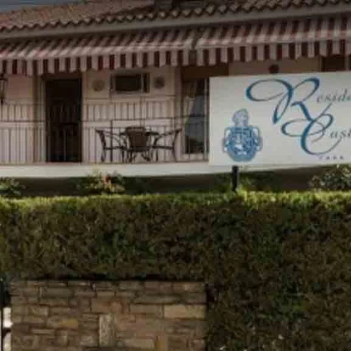 centro-residencial-castilla-fachada