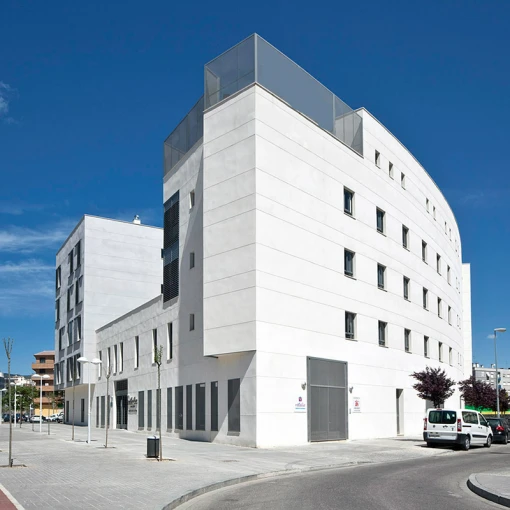 centro-residencial-sociosanitario-san-rafael-fachada