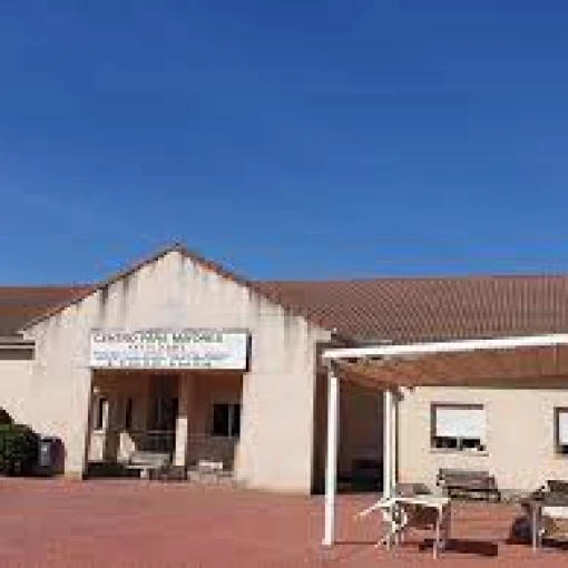 centro-de-mayores-santa-isabel-fachada