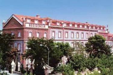 residencia-la-aurora-fachada