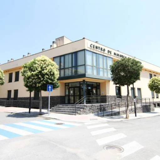 residencia-municipal-de-mayores-de-amavir-patones-fachada