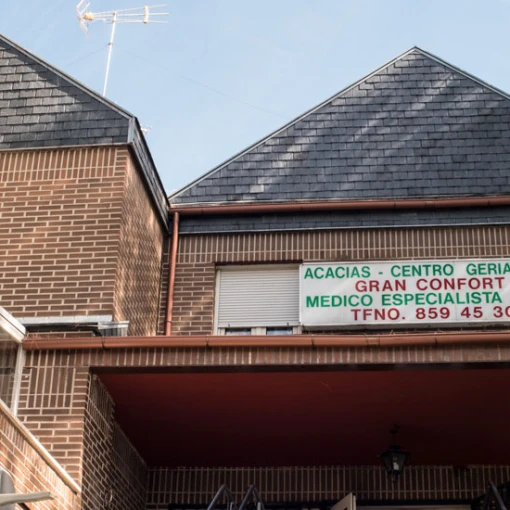 acacias-centro-geriatrico-fachada