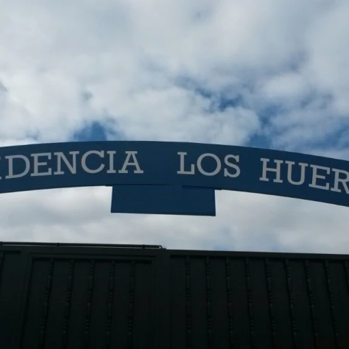 residencia-los-hueros-fachada