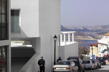 residencia-de-la-tercera-edad-de-iznajar-fachada