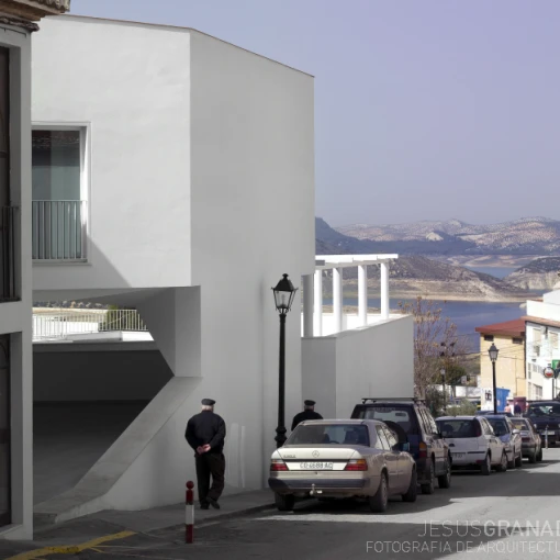 residencia-de-la-tercera-edad-de-iznajar-fachada