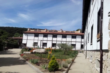 residencia_municipal_virgen_de_la_pena_de_francia_salamanca_la_alberca