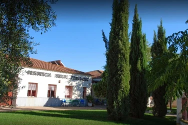 centro-residencial-para-personas-mayores-isidoro-fernandez-fachada