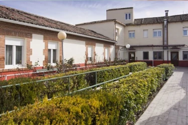 residencia_san_ramon_y_san_luis_valladolid_mojados