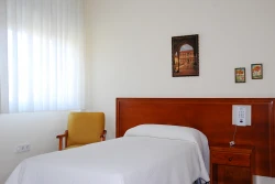 centro-residencial-para-mayores-orpea-habitacion
