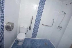 vivienda comunitaria diacopevi baño