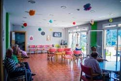 centro-residencial-santa-isabel-salon