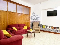 residencia-jardin-maqueda-sala-visitas