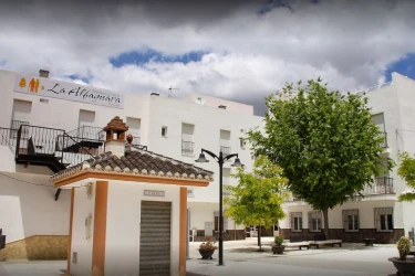 centro-residencial-para-personas-mayores-salar-exterior