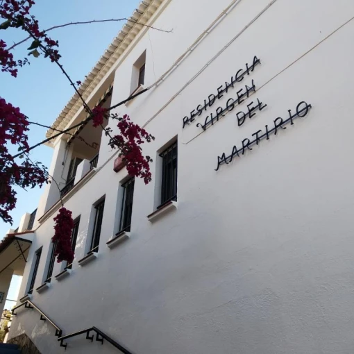 centro-residencial-virgen-del-martirio-fachada
