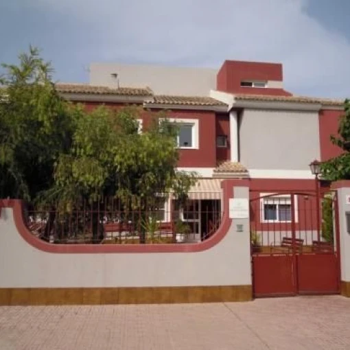residencia-nuestra-señora-de-los-angeles-fachada