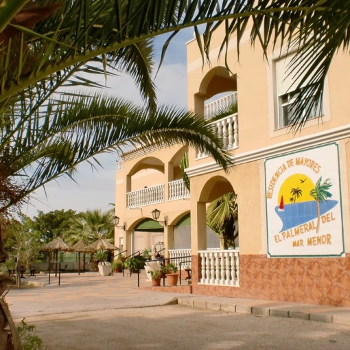 residencia-el-palmeral-del-mar-menor-fachada