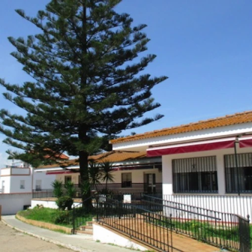 centro-residencial-de-personas-mayores-lerdo-de-tejada-fachada