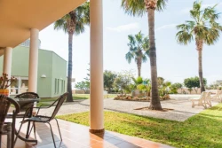 centro-residencial-san-rafael-patio