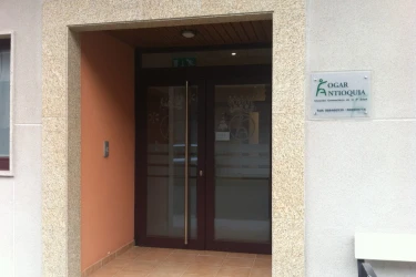 vivienda-comunitaria-fogar-antioquia-fachada