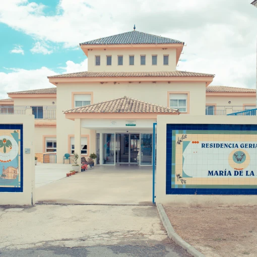 centro-residencial-para-personas-mayores-maria-de-la-paz-fachada