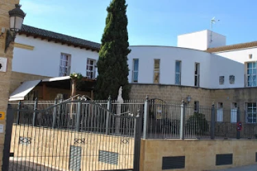 centro-residencial-hospital-san-miguel-fachada