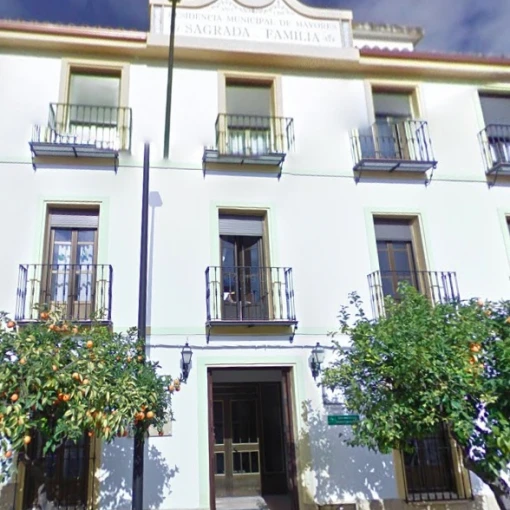 residencia-de-mayores-sagrada-familia-fachada