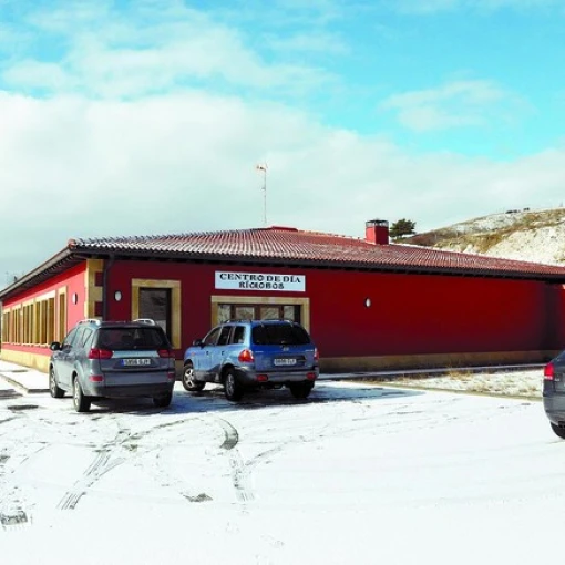 centro de dia y residencia rio lobos-hontaria del pinar-burgos
