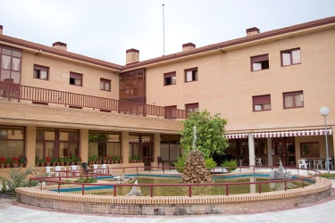 residencia de tercera edad valle de tobalina-valle de tobalina-burgos
