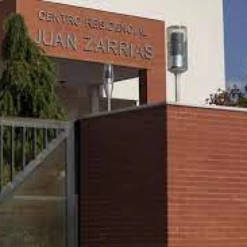 residencia-para-personas-mayores-juan-zarrias-fachada