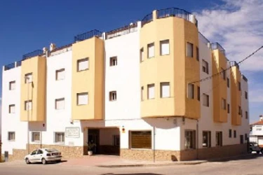 centro-residencial-sierra-de-cazorla-fachada