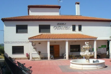 Centro Residencial Peraleda de la Mata