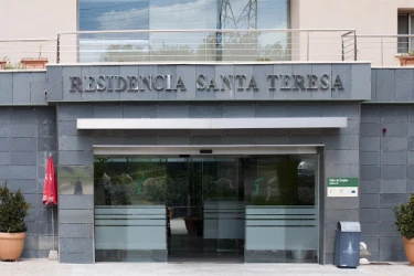 centro-residencial-santa-teresa-fachada