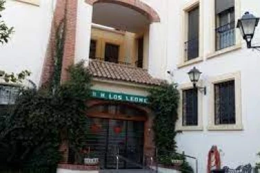 centro-residencial-para-personas-mayores-los-leones-fachada