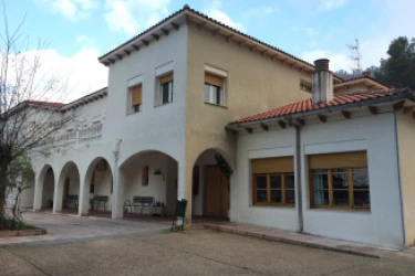 centro-residencial-para-personas-mayores-peñalta-fachada