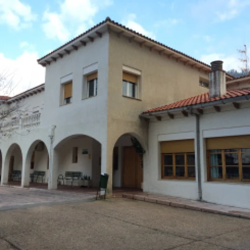 centro-residencial-para-personas-mayores-peñalta-fachada