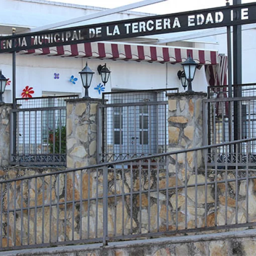 residencia-para-personas-mayores-de-rus-fachada