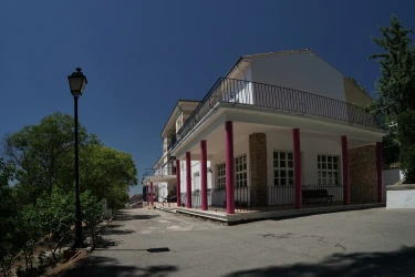residencia-para-mayores-siles-fachada