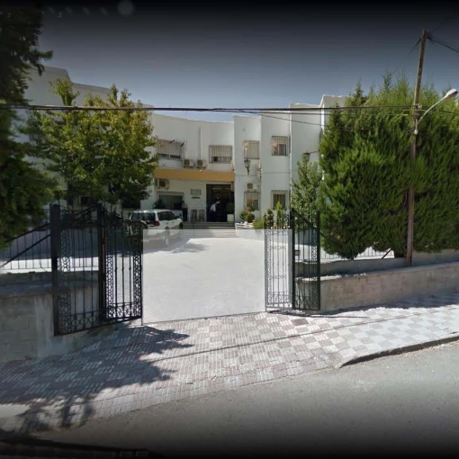 centro-residencial-padre-zegri-fachada