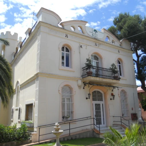 residencia-el-jardi-2000-barcelona