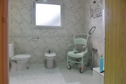 centro-residencial-para-personas-mayores-moncasol-II-baño
